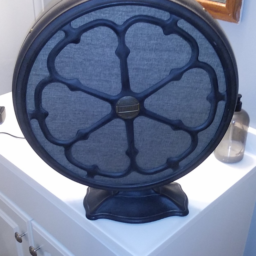 Restoration Hardware Model E Speaker